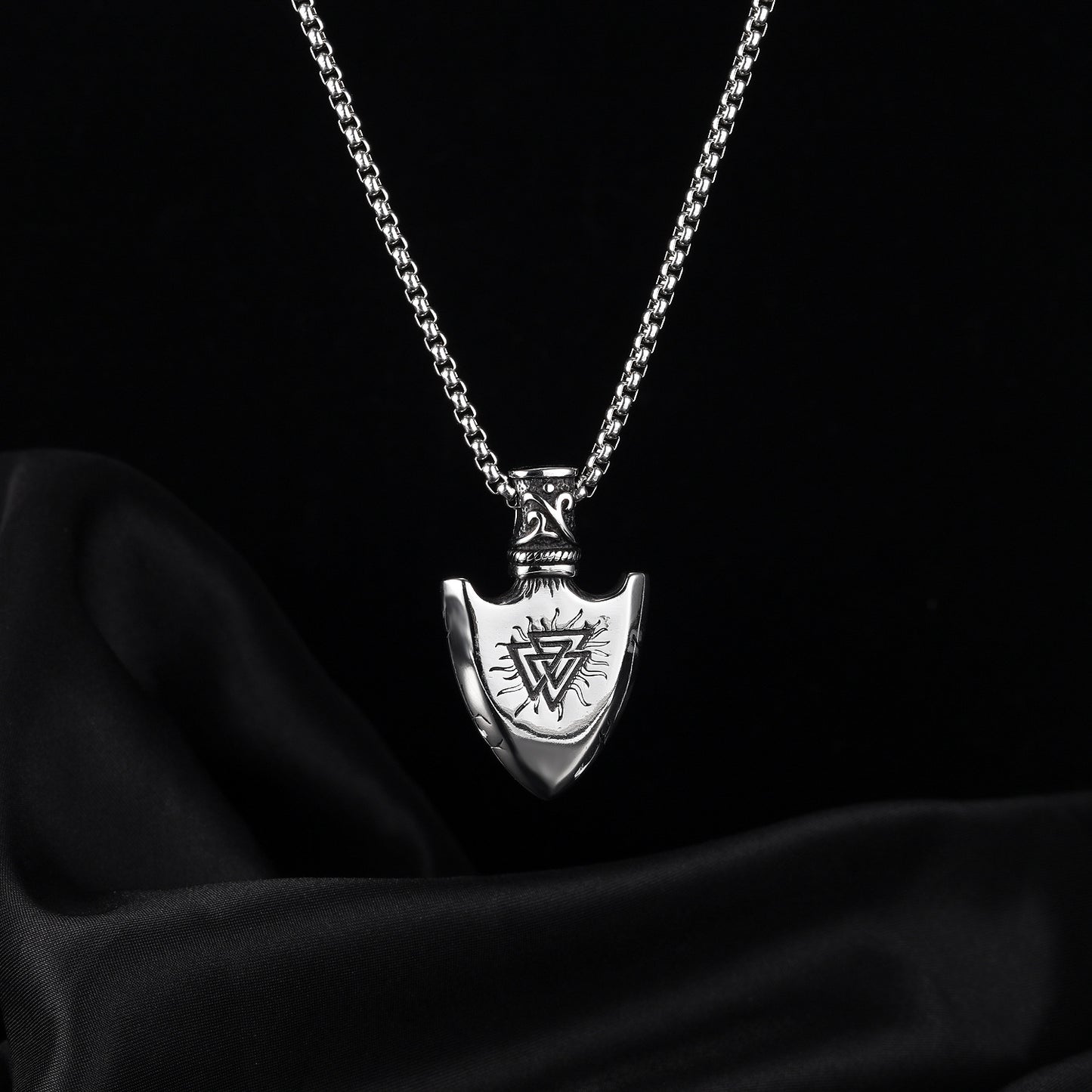 European And American Retro Stainless Steel Shield Men's Pendant - Lumina shop