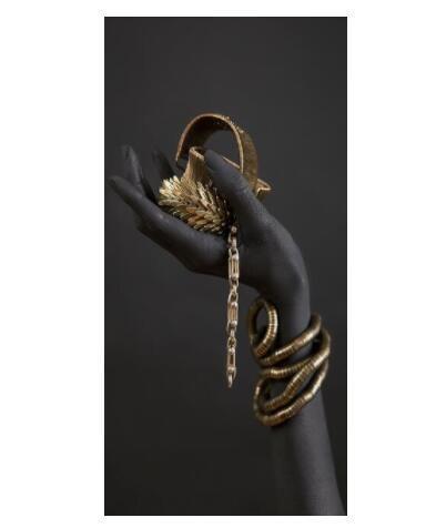 African Art Black Hands Holding Jewelry Canvas Paintings - Lumina shop