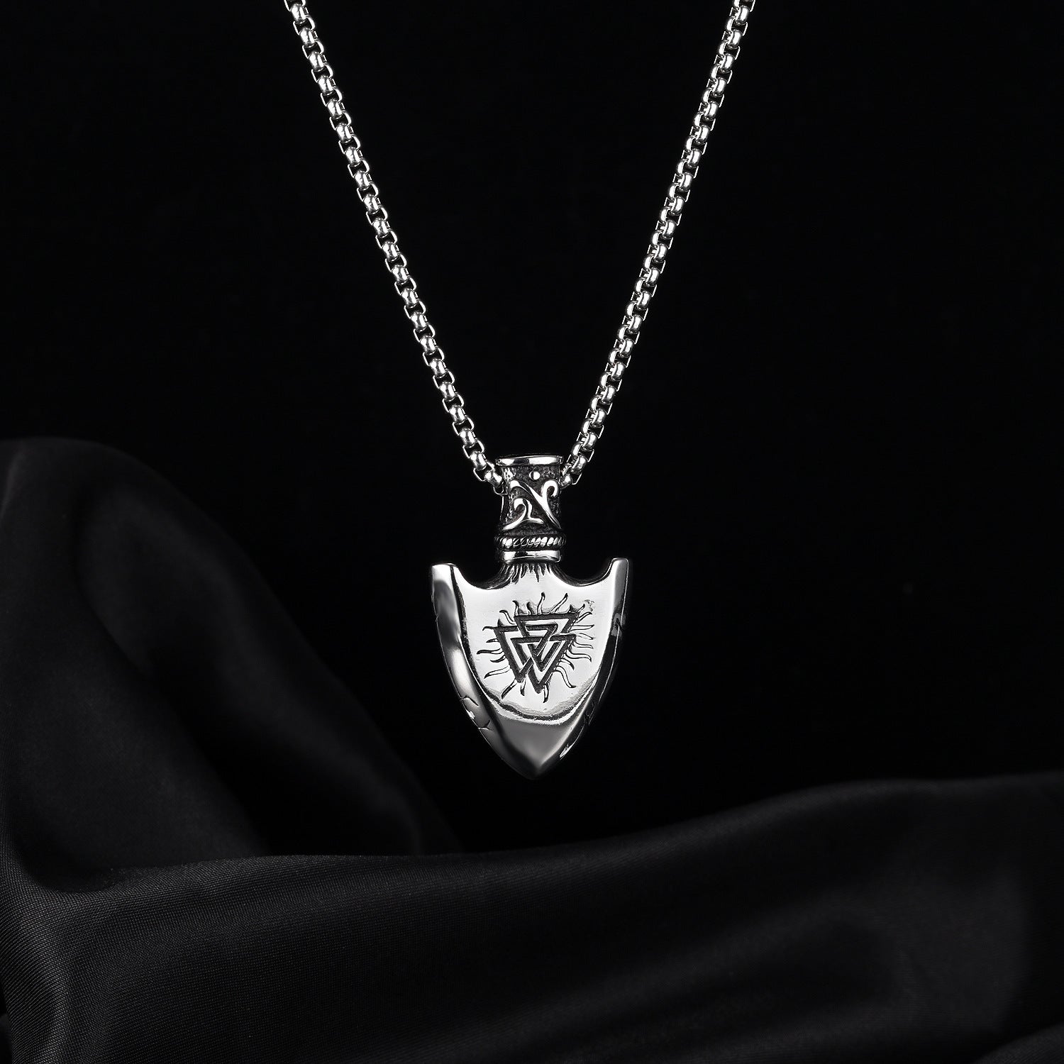 European And American Retro Stainless Steel Shield Men's Pendant - Lumina shop