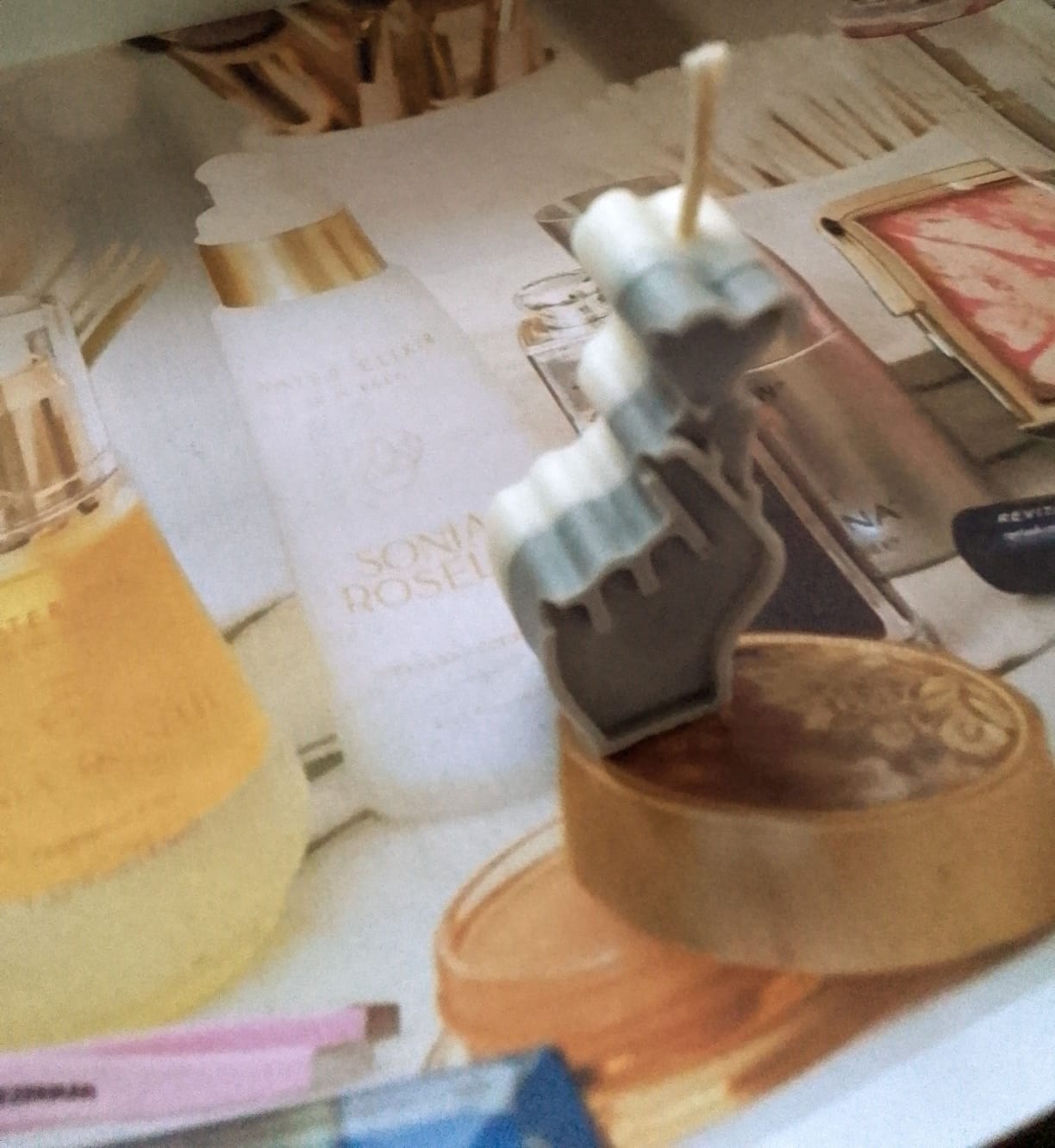 Heart Hand Scent Candle – Buy 3 Get 1 Free | Luminashop🌹🕯️