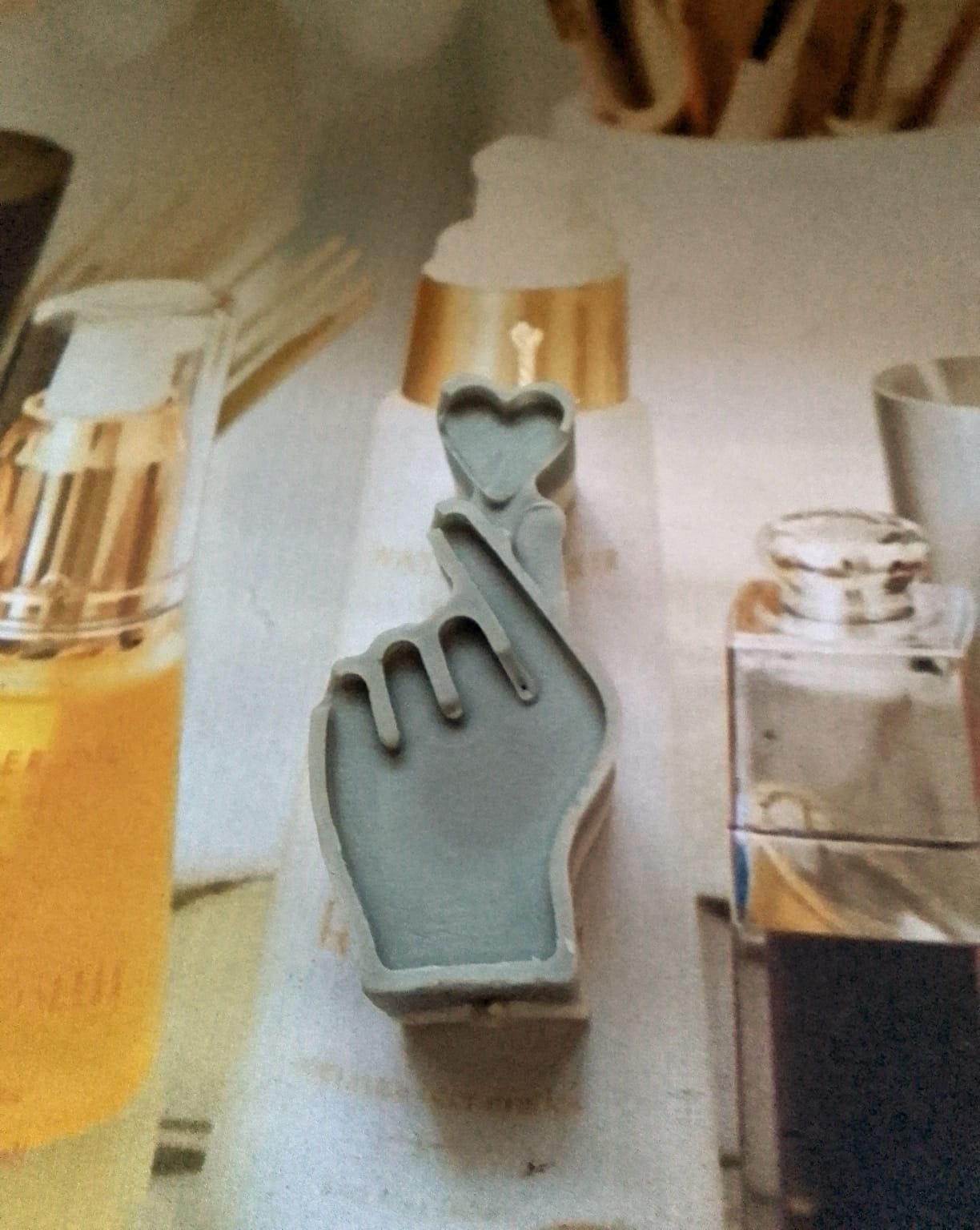 Heart Hand Scent Candle – Buy 3 Get 1 Free | Luminashop🌹🕯️